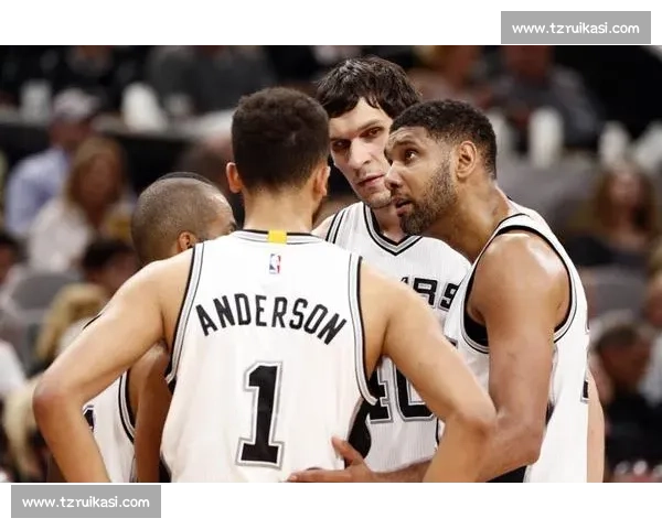 马刺挑战灰熊 孙铭徽领衔对决莫兰特 双方展开激烈季后赛争夺